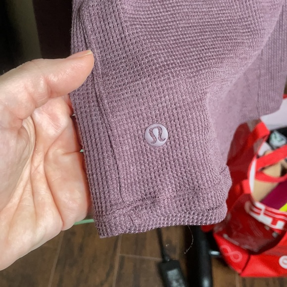 Henly v neck waffle like long sleeve - Picture 3 of 3